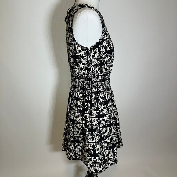 NWT Universal Thread Black/Cream Floral Smocked Waist Sundress Womens Size Small - Picture 5 of 12